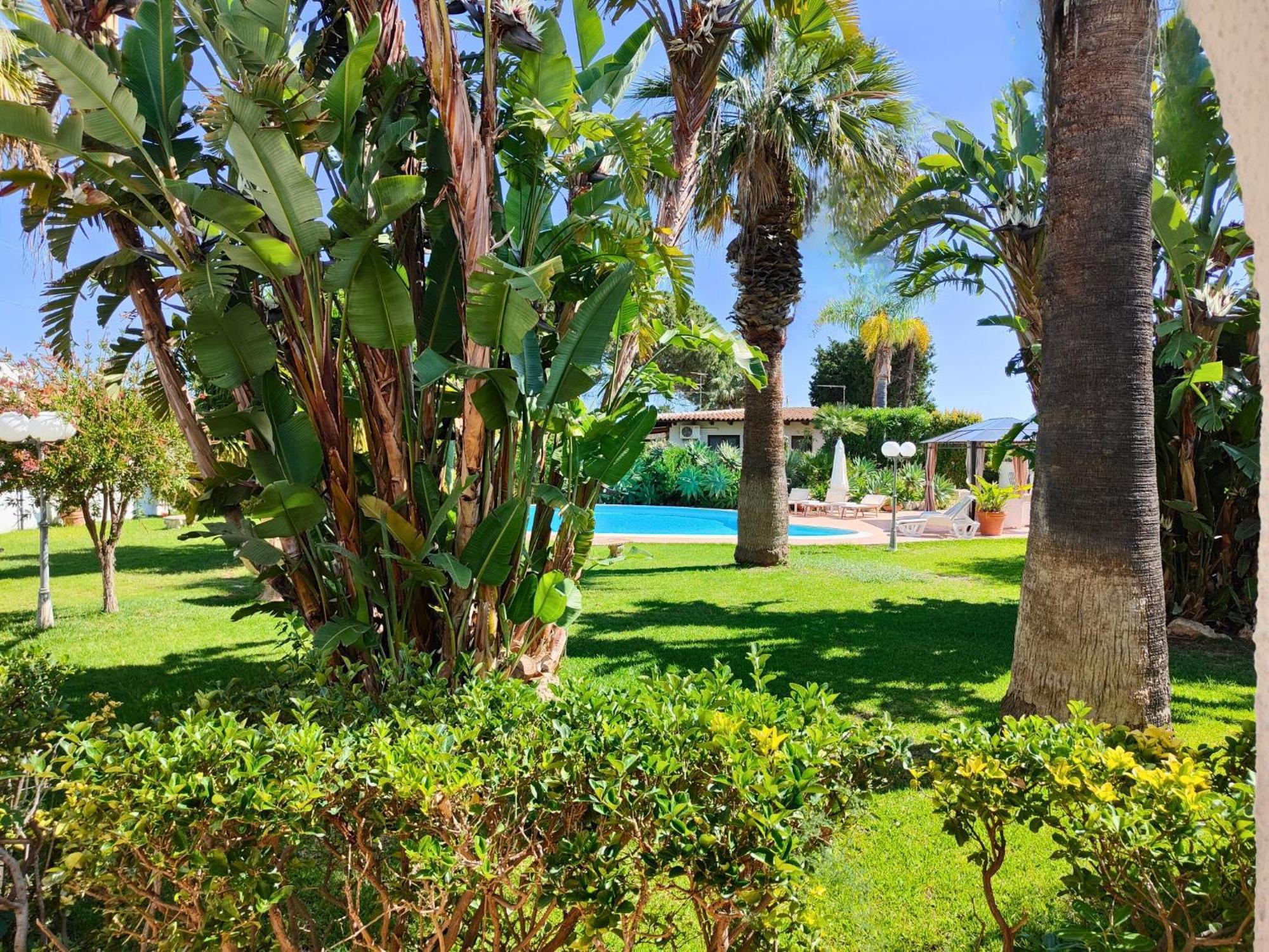 Villa Alfonsa, Fontane Bianche, Siracusa, Private Pool, 10Min From The Beach Exteriör bild