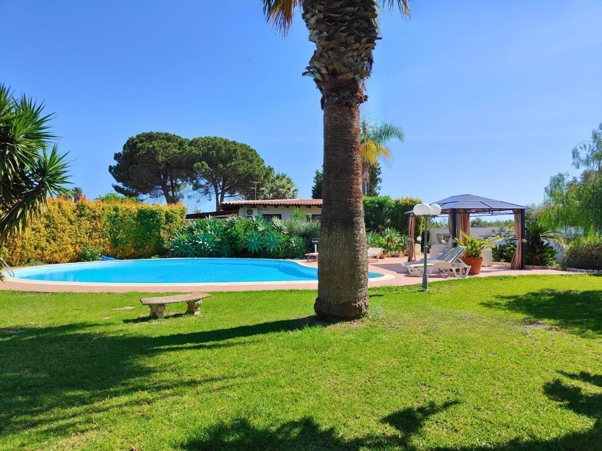 Villa Alfonsa, Fontane Bianche, Siracusa, Private Pool, 10Min From The Beach Exteriör bild